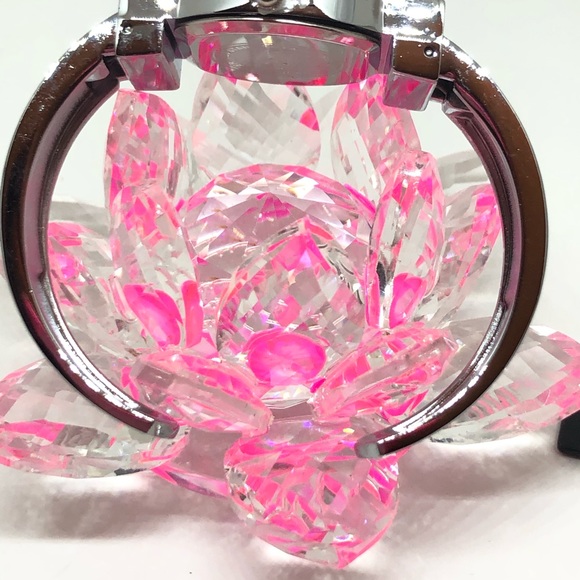 Mickey Mouse Quartz Watch - Picture 2 of 8